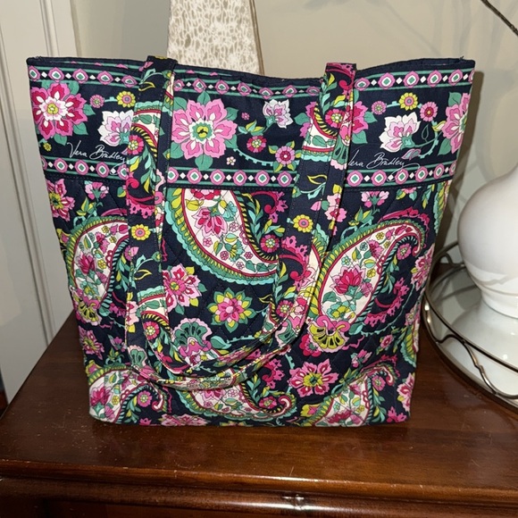 ☀️Sale☀️ Vera Bradley Petal Paisley Tote - Picture 3 of 6